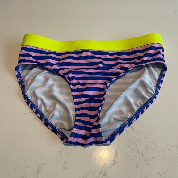 Lands’ End Kids’ Rashguard and Swimsuit top - Picture 10 of 13